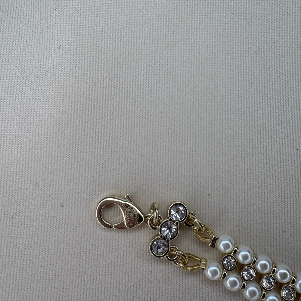 CC Black and White Pearl Bracelet - Picture 5 of 5